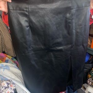 Forever 21 Faux leather skirt